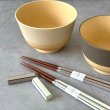 画像5: お椀 汁椀 ペア ブラウン アイボリー ペア 2個セット 箸付き お箸 和食 和食器 和柄 紀州漆器 プレゼント ギフト 夫婦 敬老の日 結婚記念日 新生活 引越し 大学生 ギフトボックス ラッピング (5)