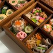 画像2: 三段 重箱 木製 ナチュラル 漆 小 仕切り お正月 おせち (2)
